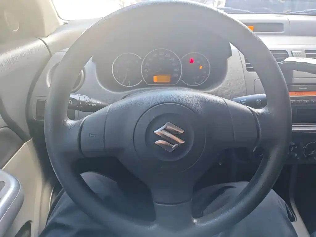 Suzuki Swift — миниатюра 11