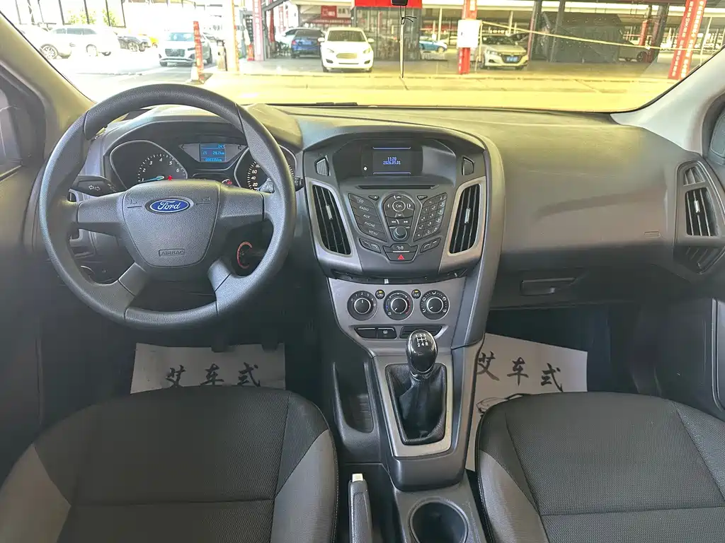 Ford Focus — миниатюра 11