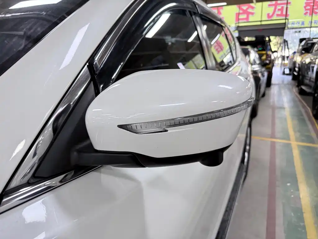 Nissan X-Trail — миниатюра 5