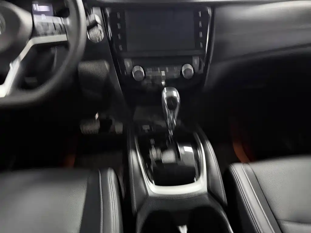 Nissan X-Trail — миниатюра 15