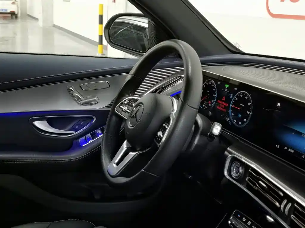 Mercedes-Benz EQC — миниатюра 22