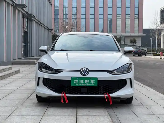 VOLKSWAGEN LINGDU