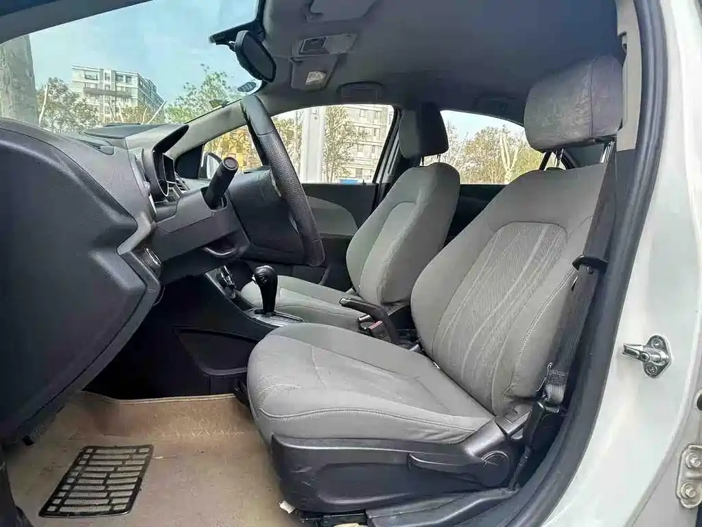 Chevrolet Aveo — миниатюра 4