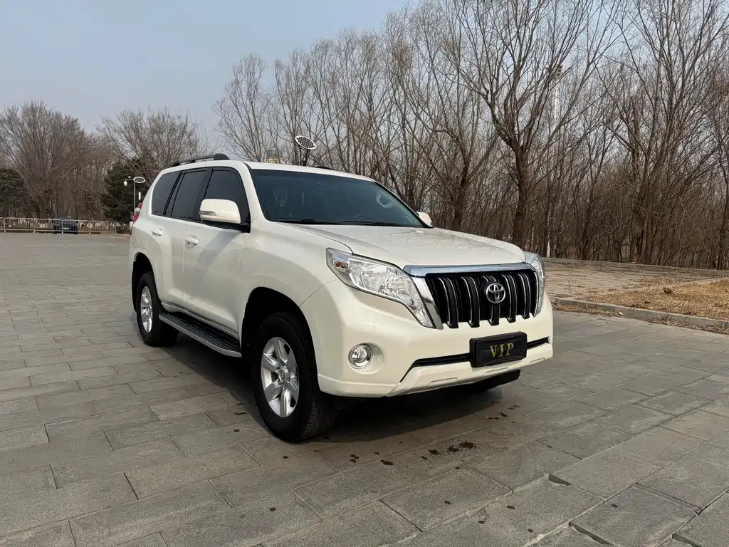 TOYOTA PRADO