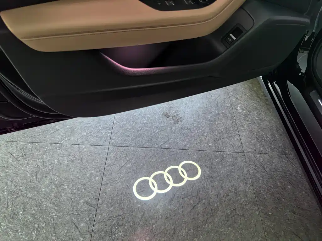 Audi A6L 2022 55 TFSI quattro Premium
