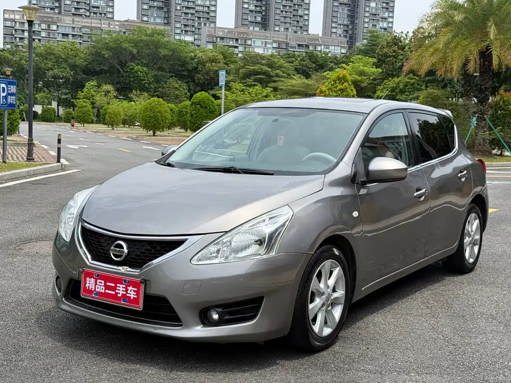 Nissan Tiida 2011 1.6L CVT Smart Type