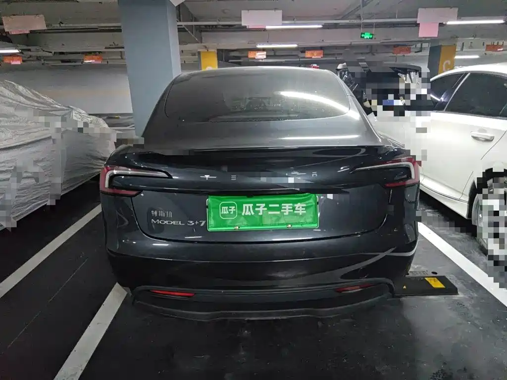 Tesla Model 3 — миниатюра 3