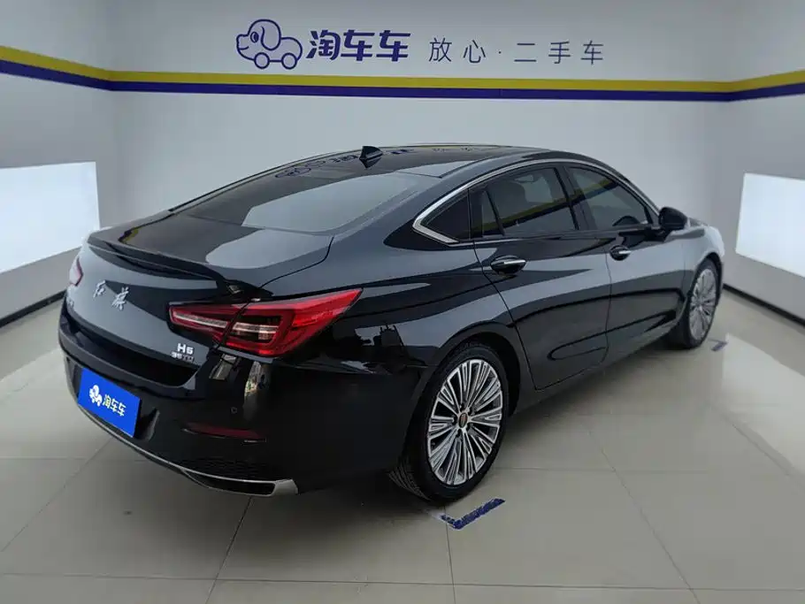 Hongqi H5 2022 1.8T AT