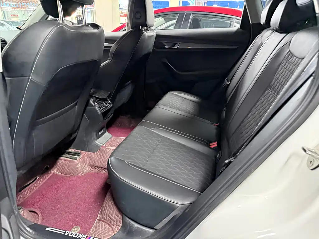 Skoda Karoq — миниатюра 11
