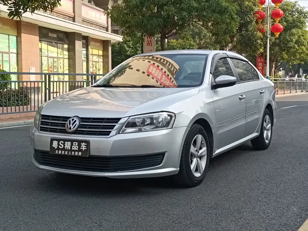 Volkswagen Lavida 2013