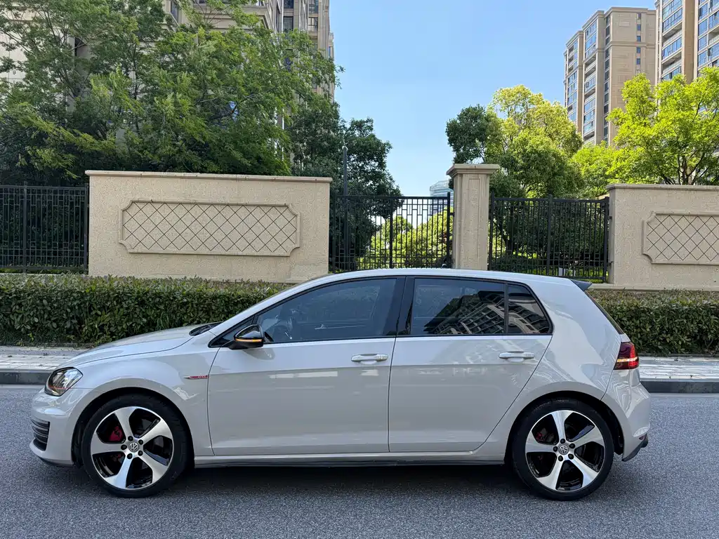 Volkswagen Golf GTI GTI 2016 2.0TSI GTI