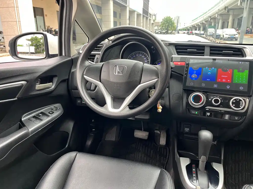 Honda Fit — миниатюра 10