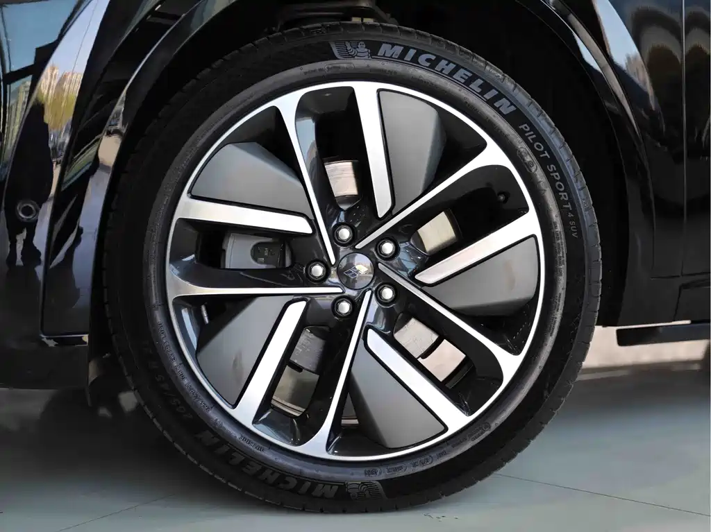 Li Auto Li L9 — миниатюра 4