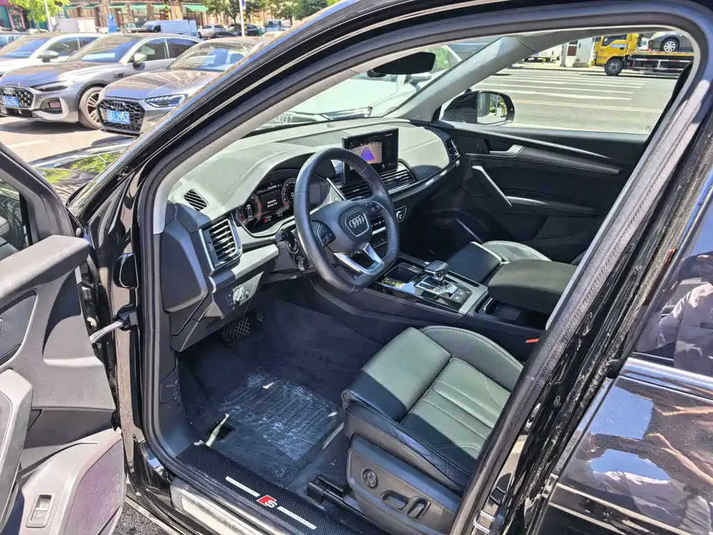 Audi Q5L 2022 40T Luxury