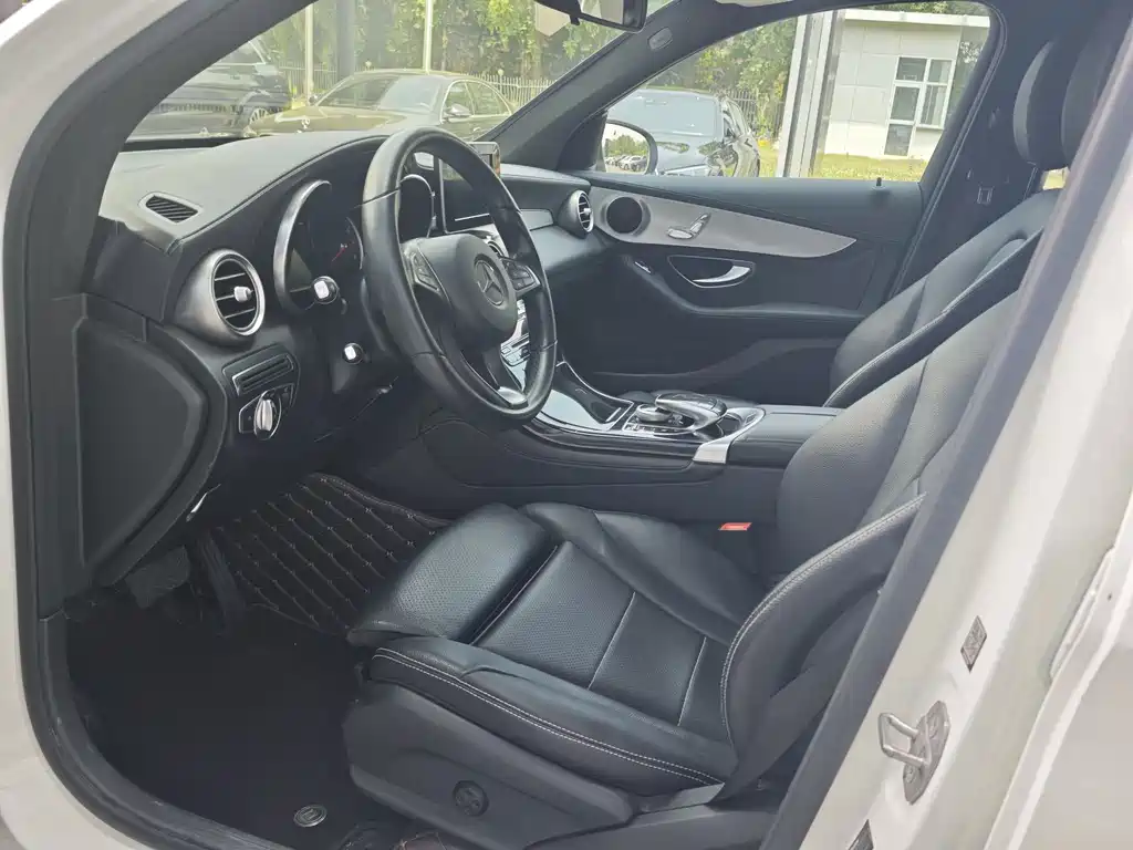Mercedes-Benz GLC 2017 GLC 200 4MATIC