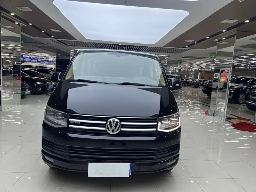 Volkswagen Caravelle — миниатюра 2