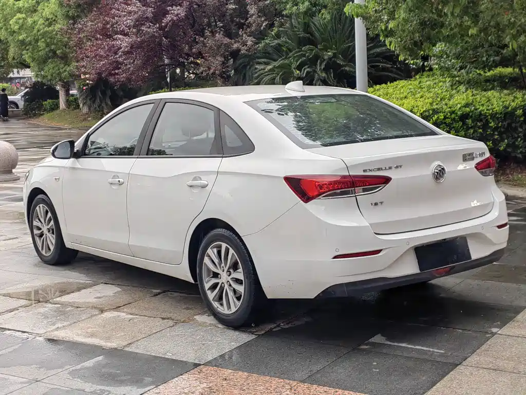 Buick Excelle — миниатюра 5