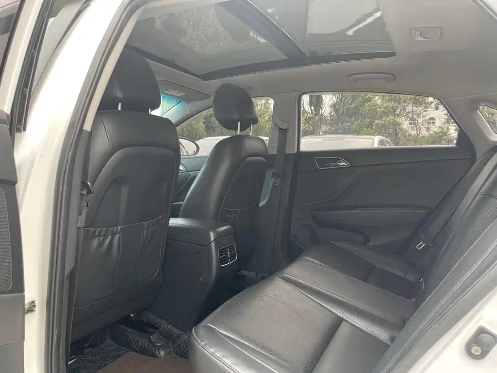 Hyundai Mistra 2017 1.8L AT GLS V