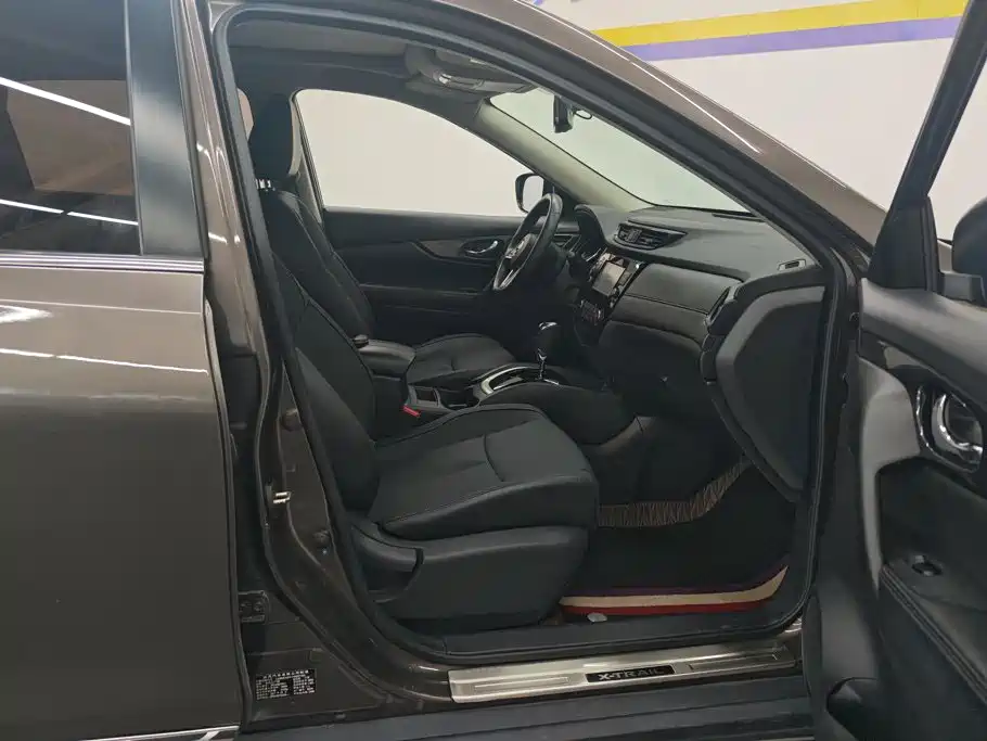 Nissan X-Trail — миниатюра 8