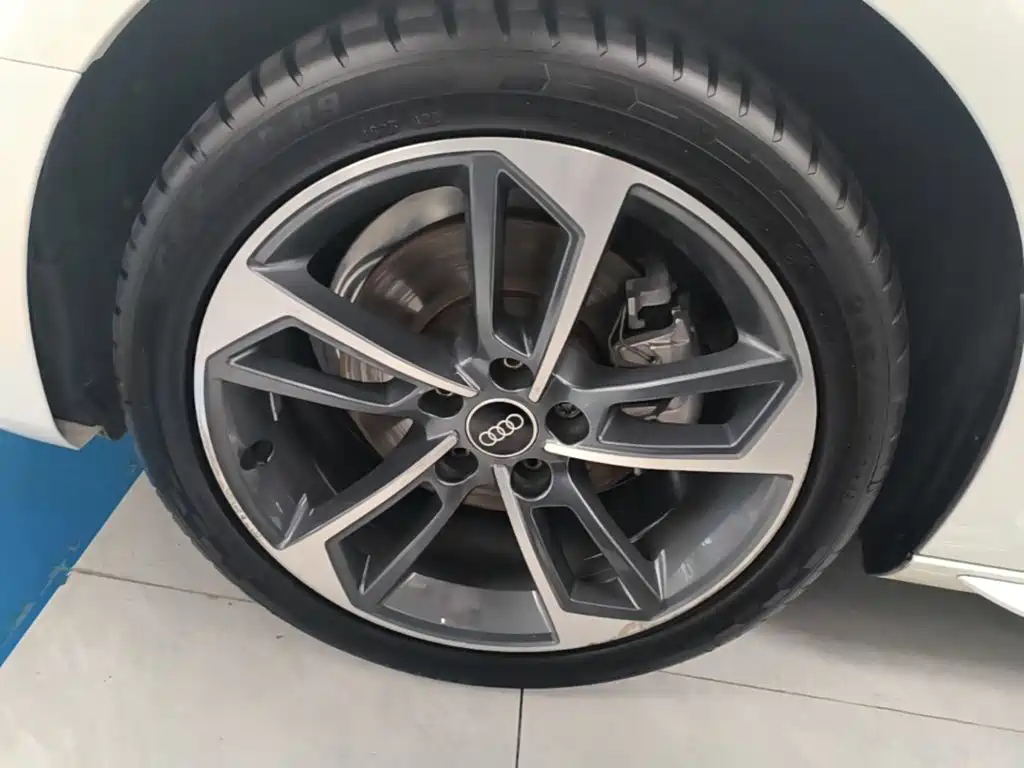Audi A4L — миниатюра 23
