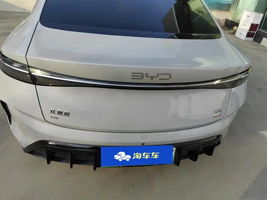BYD SEAL