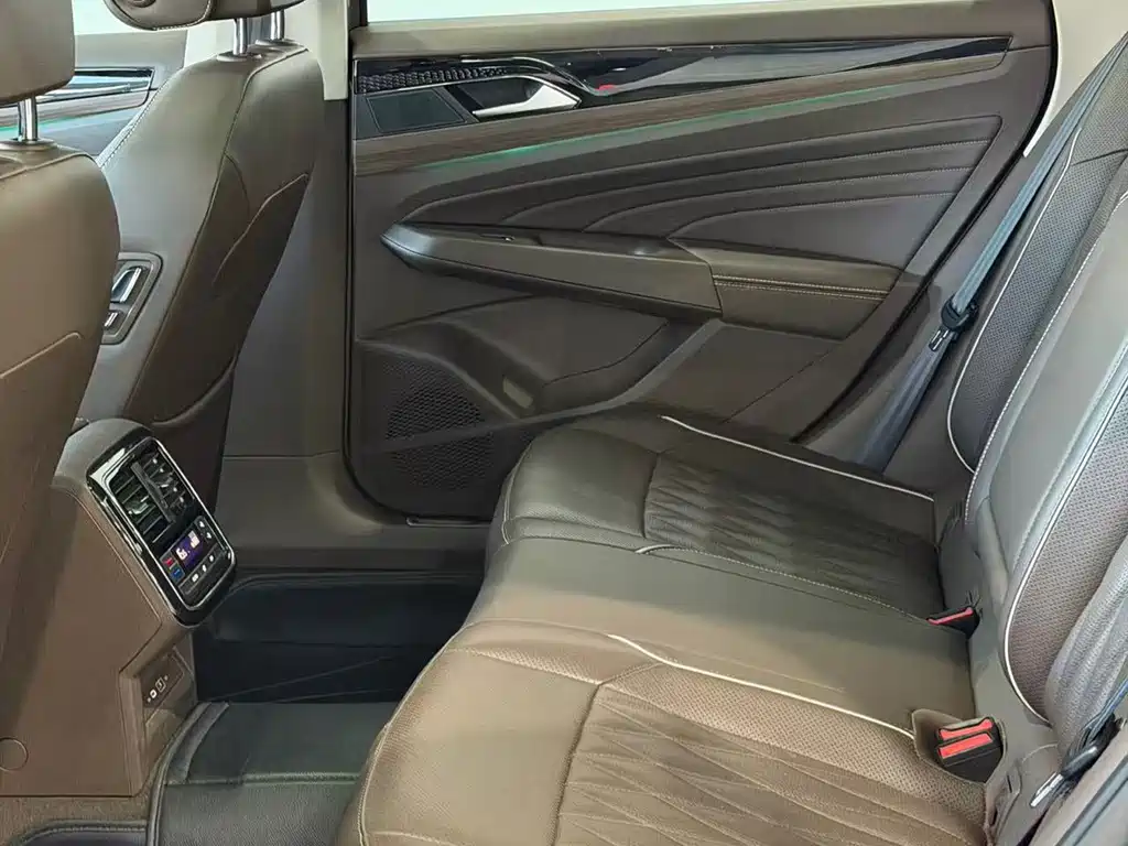 Volkswagen Passat — миниатюра 12
