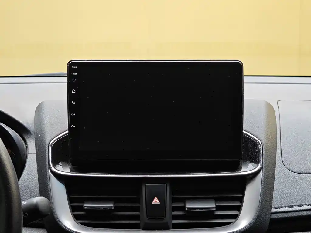 Toyota Yaris L — миниатюра 15