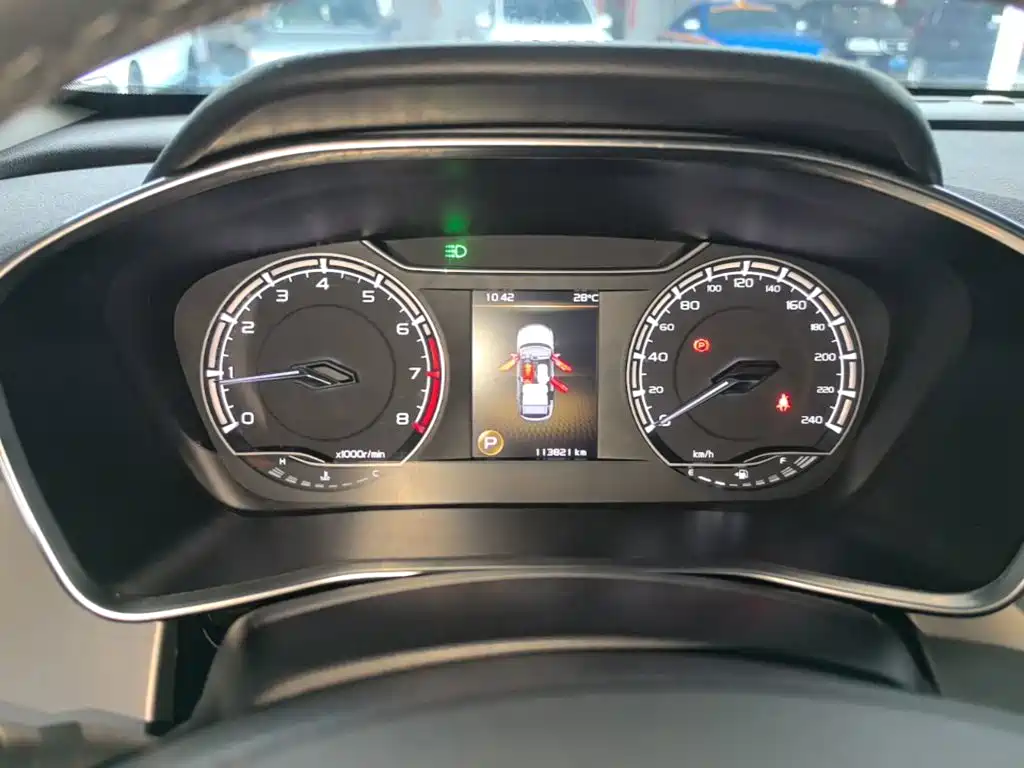Geely Binyue — миниатюра 12
