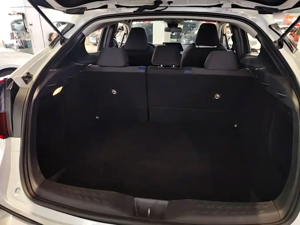 Toyota C-HR — миниатюра 19