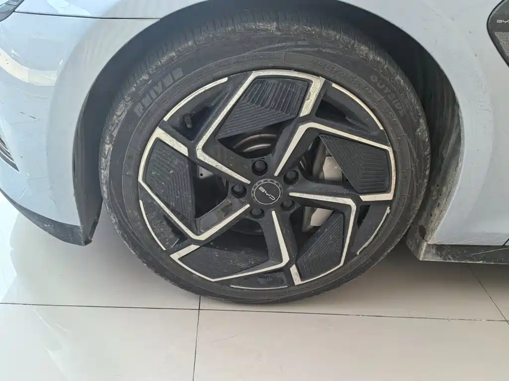 BYD Seal — миниатюра 10