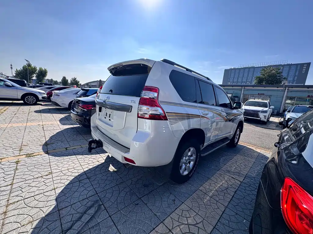Toyota Prado — миниатюра 4