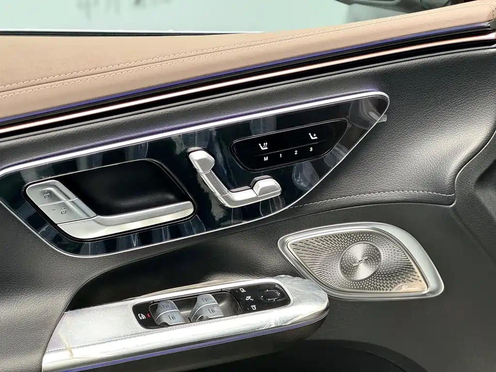 Mercedes-Benz EQE 2025 500 4MATIC