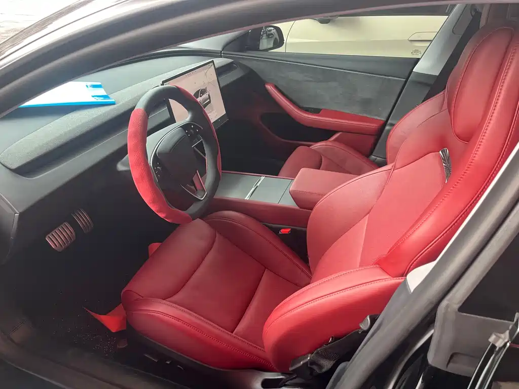 Tesla Model 3 — миниатюра 4