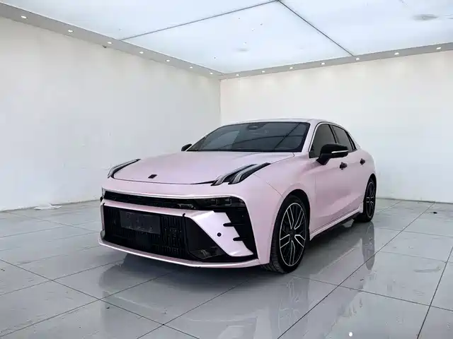 Lynk & Co 03