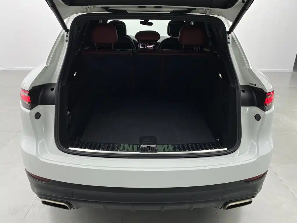 Porsche Cayenne — миниатюра 3