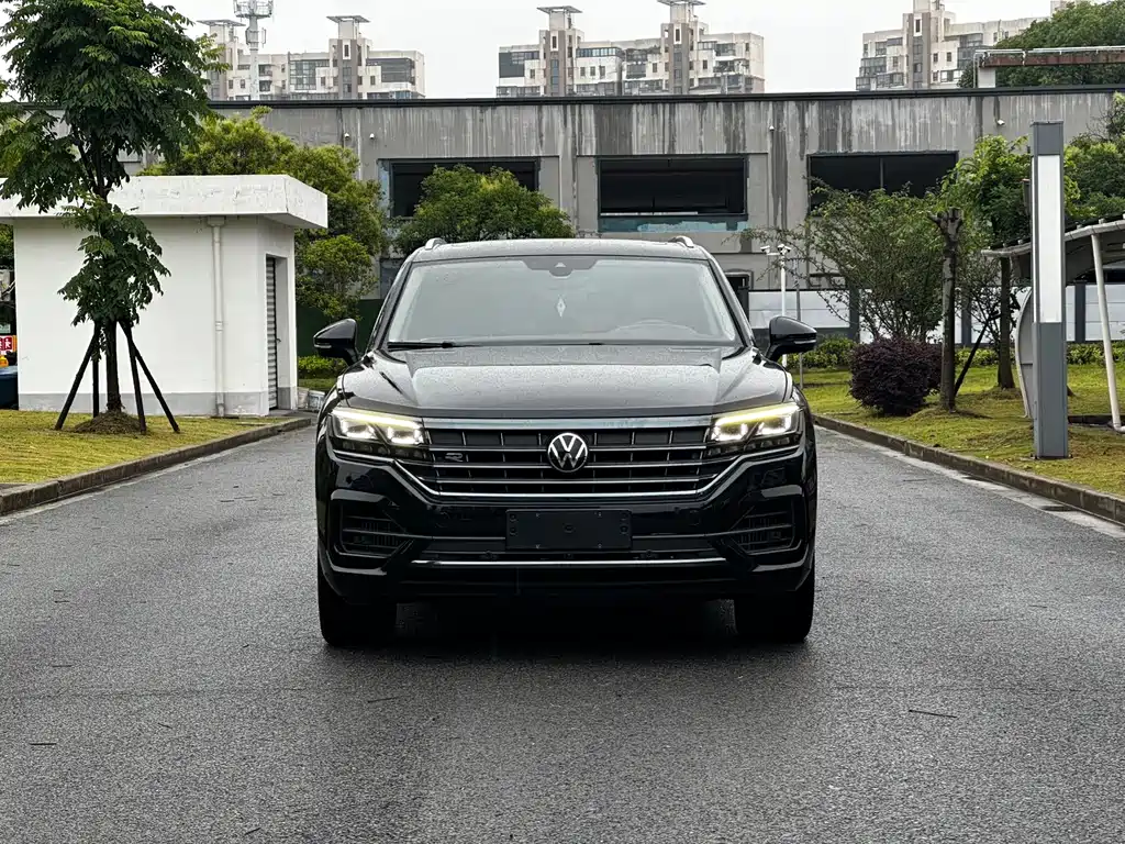 Volkswagen Touareg 2022 3.0TSI Sport