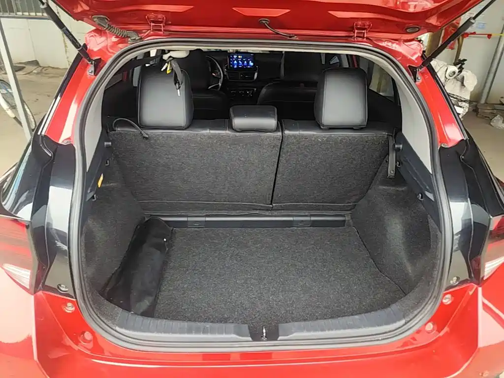 Toyota Yaris L — миниатюра 19