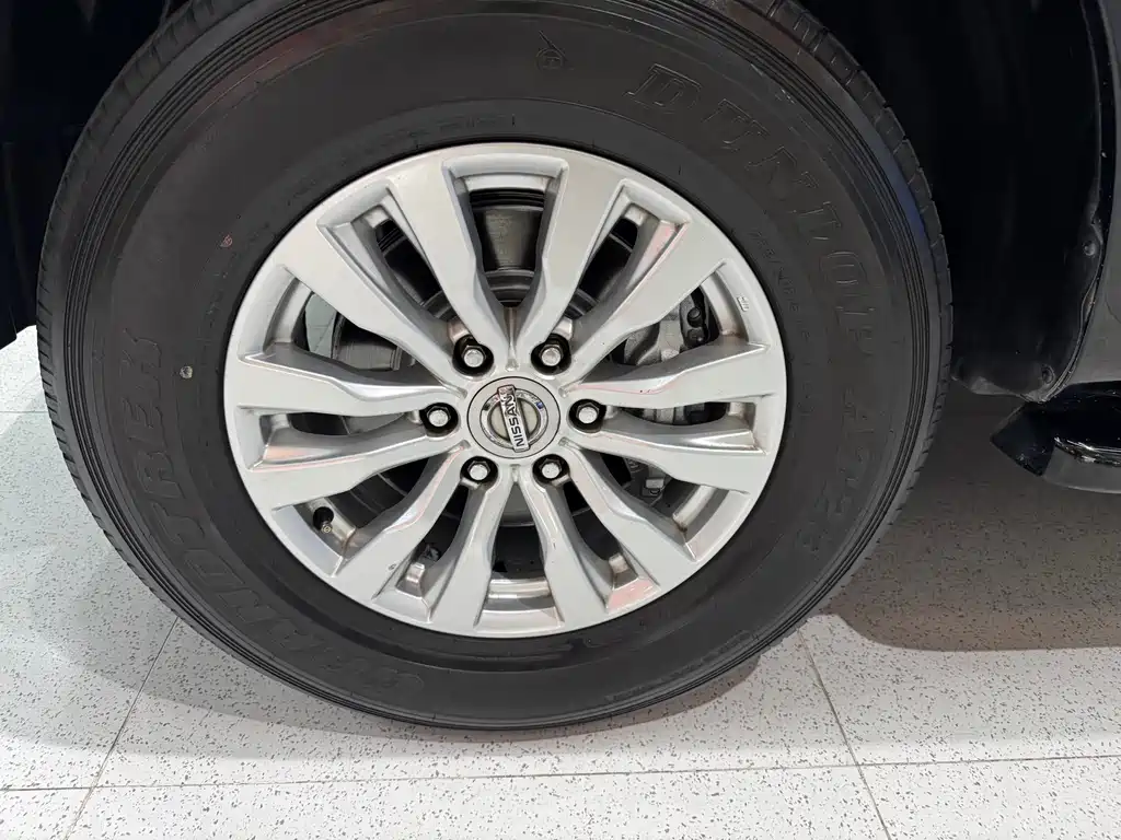 Nissan Patrol — миниатюра 13