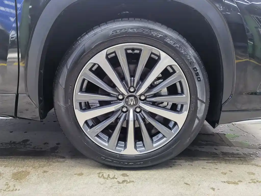Toyota Crown Kluger — миниатюра 21