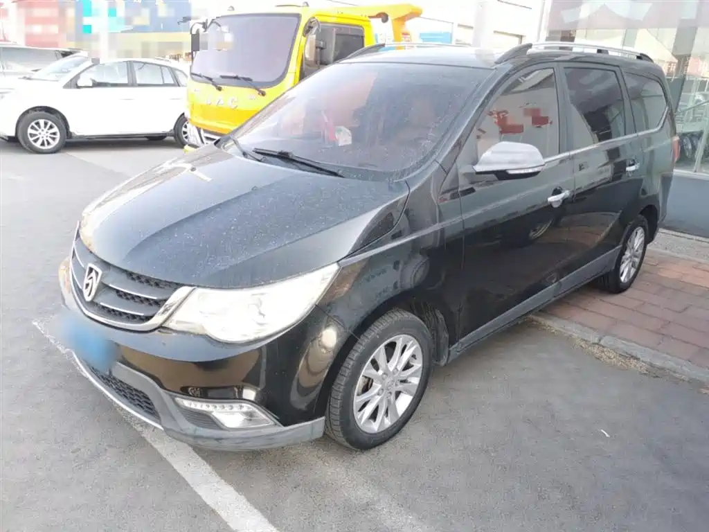 Baojun 730 2015