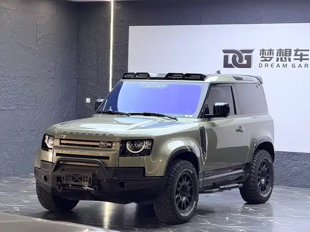 Land Rover Defender — фото 1