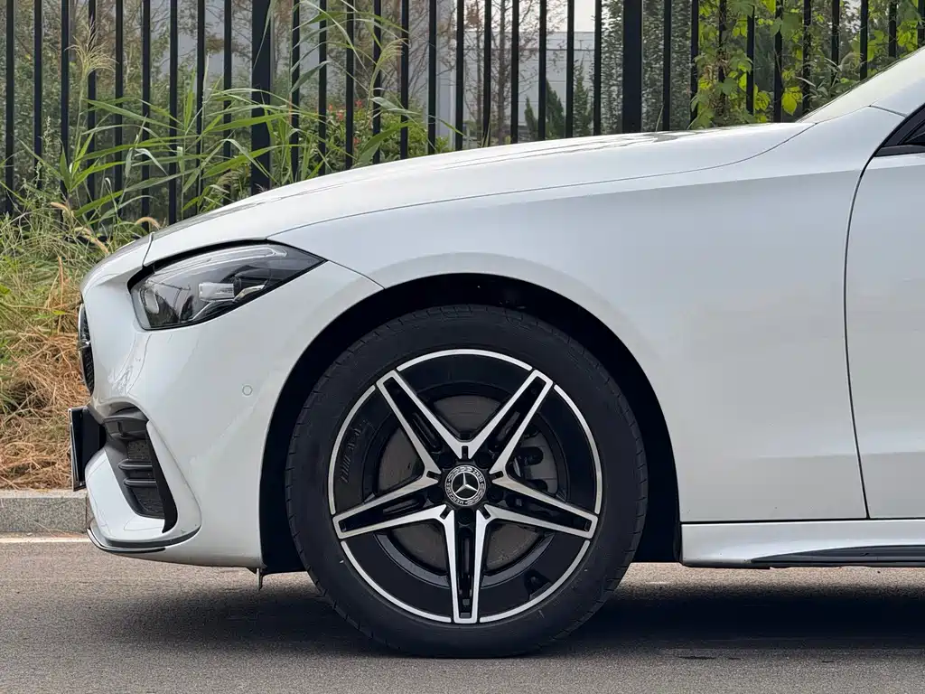 Mercedes-Benz C-Class — миниатюра 18
