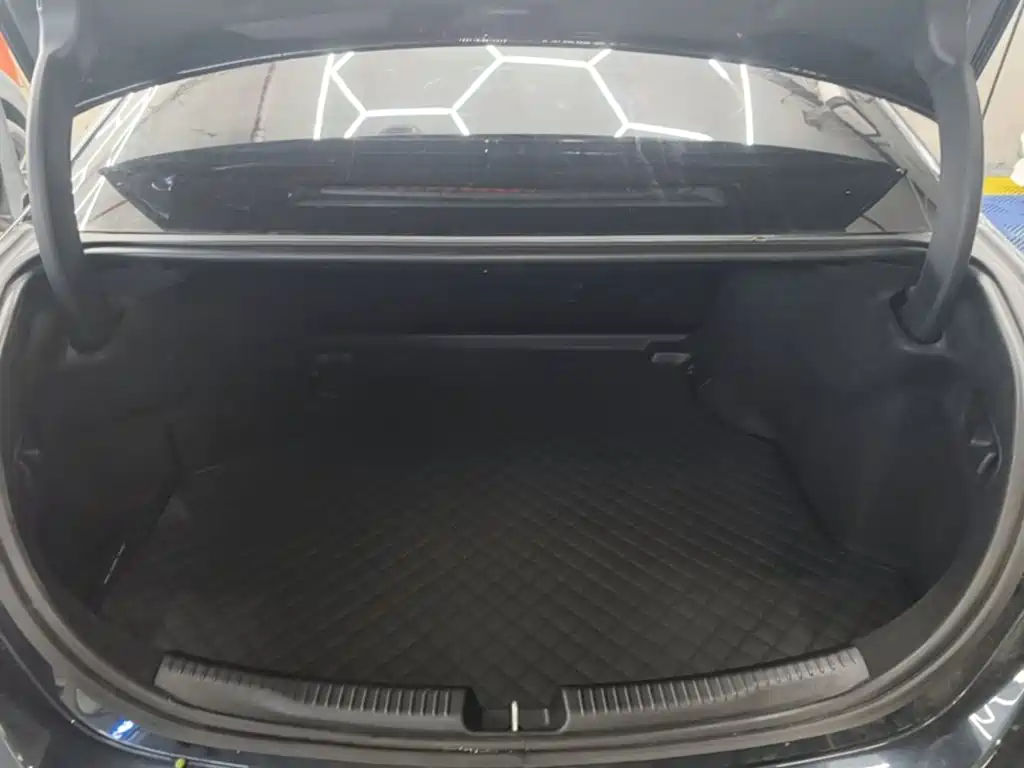Mercedes-Benz C-Class — миниатюра 19