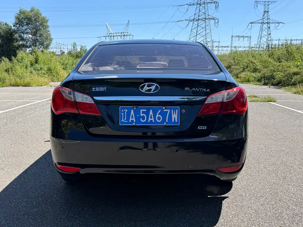 Hyundai Elantra — миниатюра 5