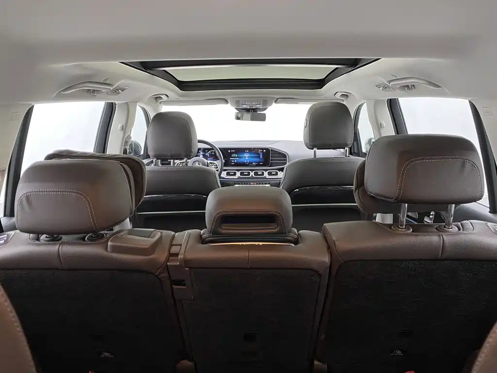 Mercedes-Benz GLS — миниатюра 32