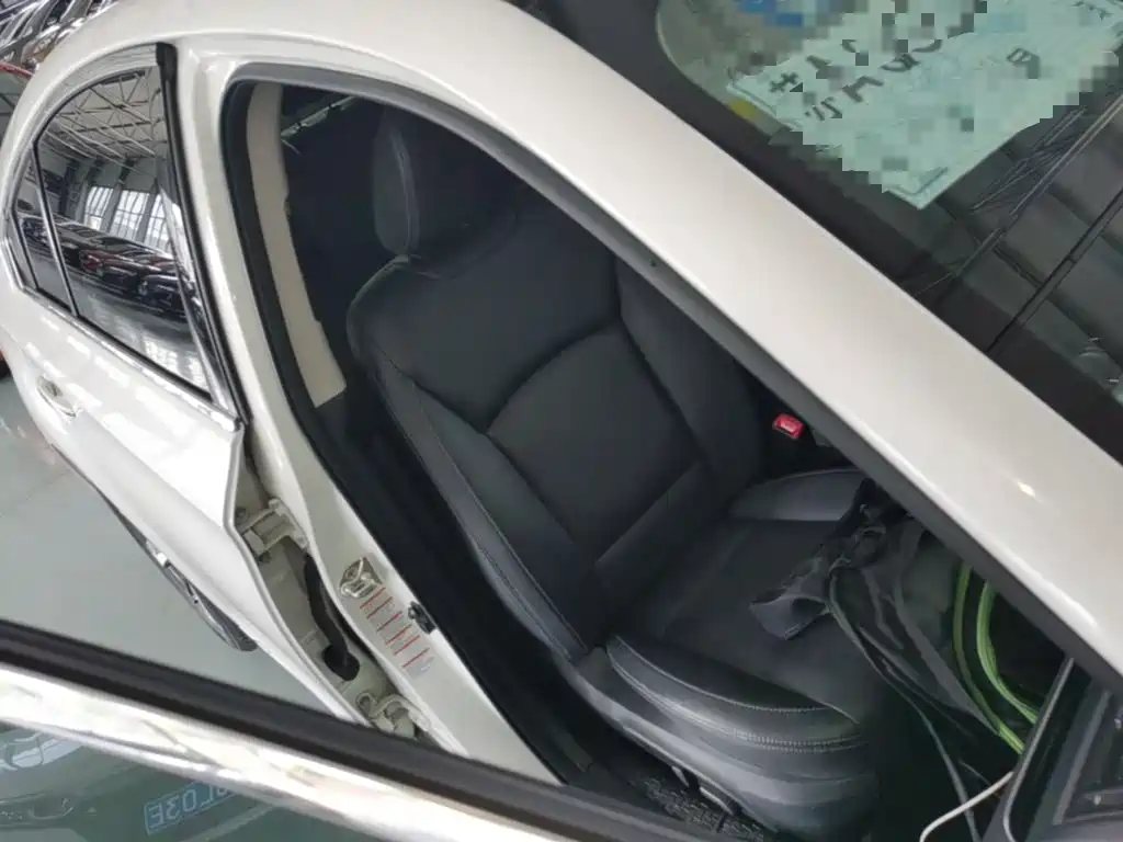Subaru Legacy — миниатюра 25