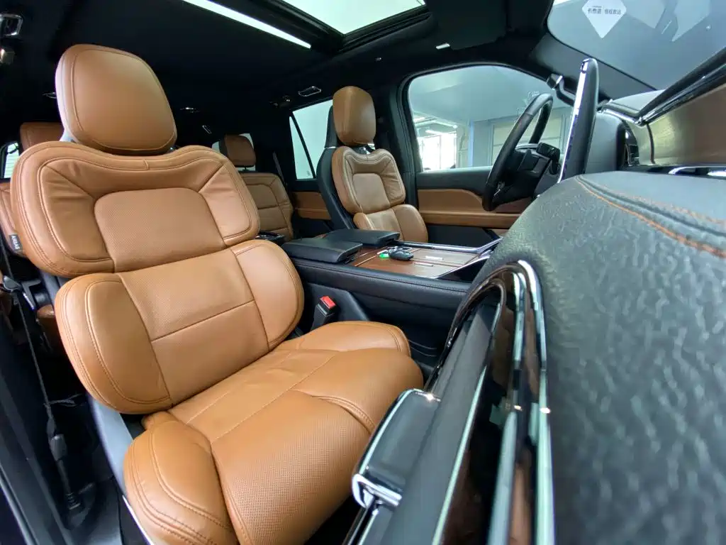 Lincoln Navigator — миниатюра 31