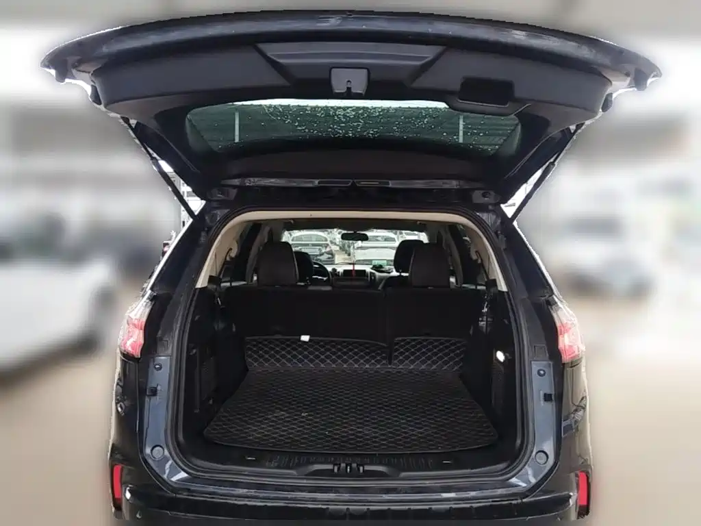 Ford Edge — миниатюра 24