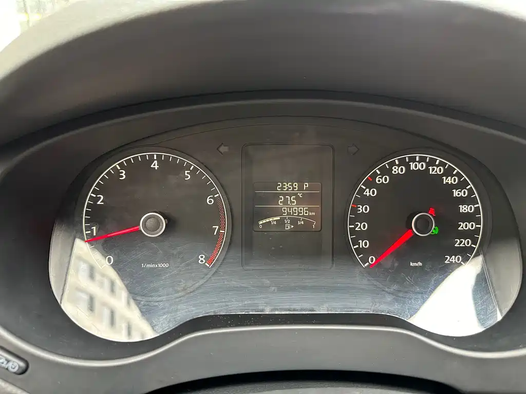 Volkswagen Sagitar — миниатюра 15