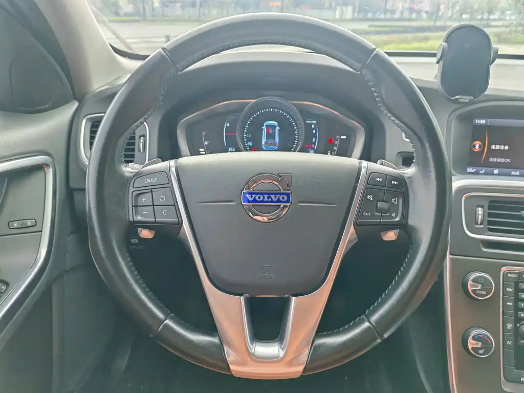 Volvo V60 — миниатюра 11